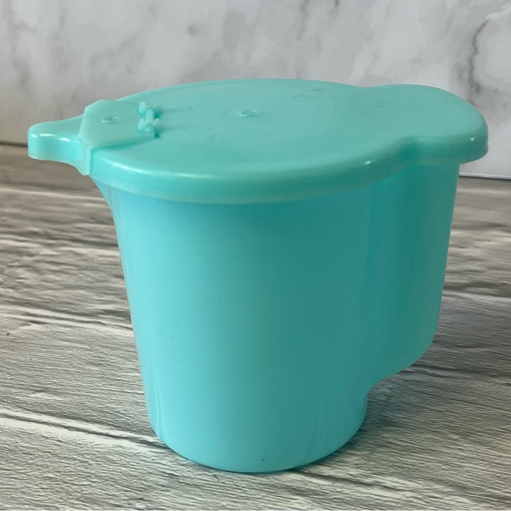 Vintage Blue Tupperware Creamer With Snap Lid With Pour Spout